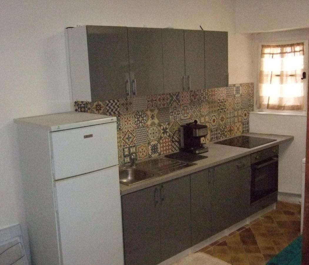 Une Maison Dans Le Village Ribiers Εξωτερικό φωτογραφία